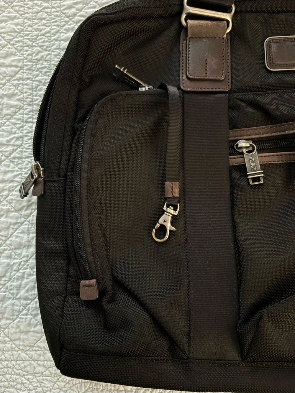 Tumi alpha bravo